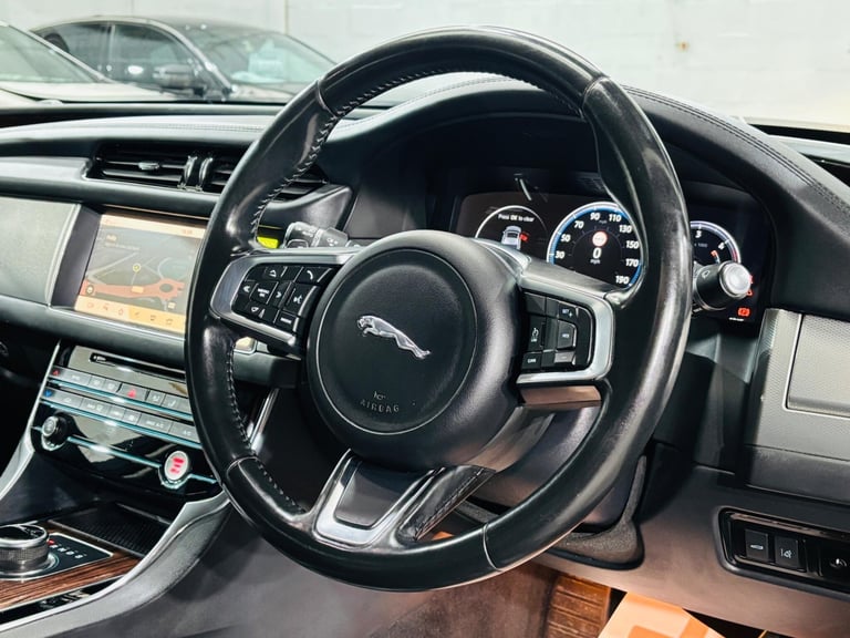2018 Jaguar XF 2.0d Portfolio Auto AWD Euro 6 (s/s) 4dr SALOON Diesel Automatic