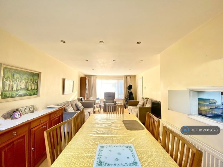 3 bedroom house in Warden Avenue, Harrow, HA2 (3 bed) (#2682873)