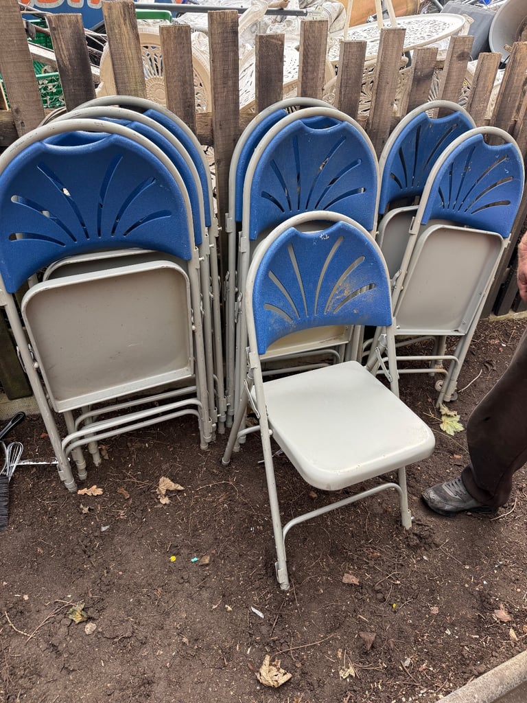 image for 8x foldable chairs 