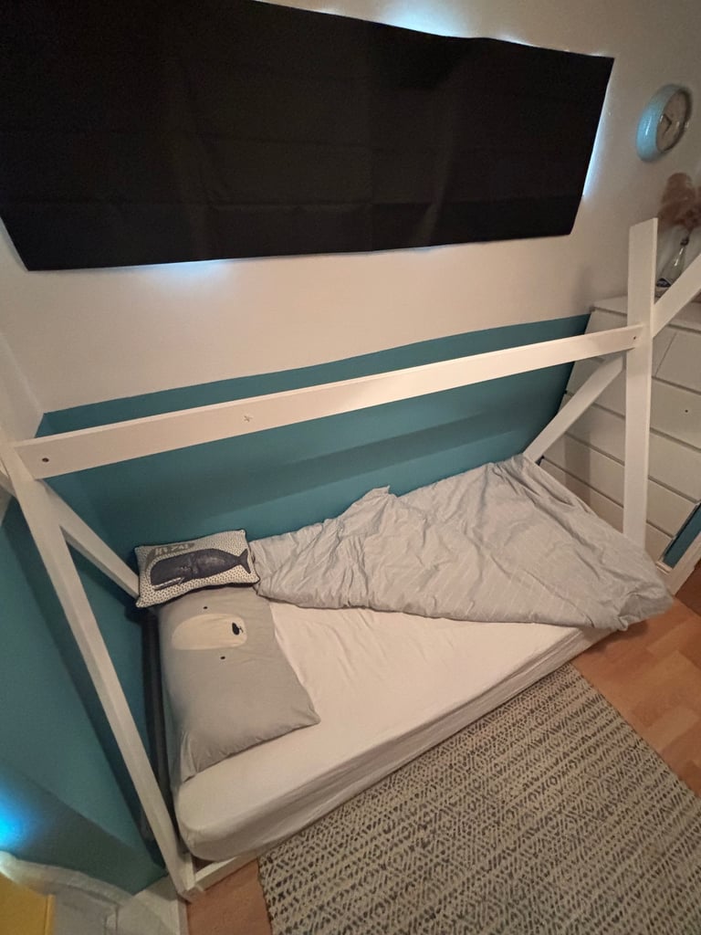 Tipi kids bed