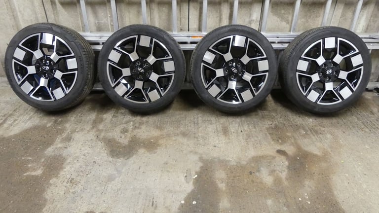 HYUNDAI KONA ULTIMATE ELECTRIC ALLOY WHEELS