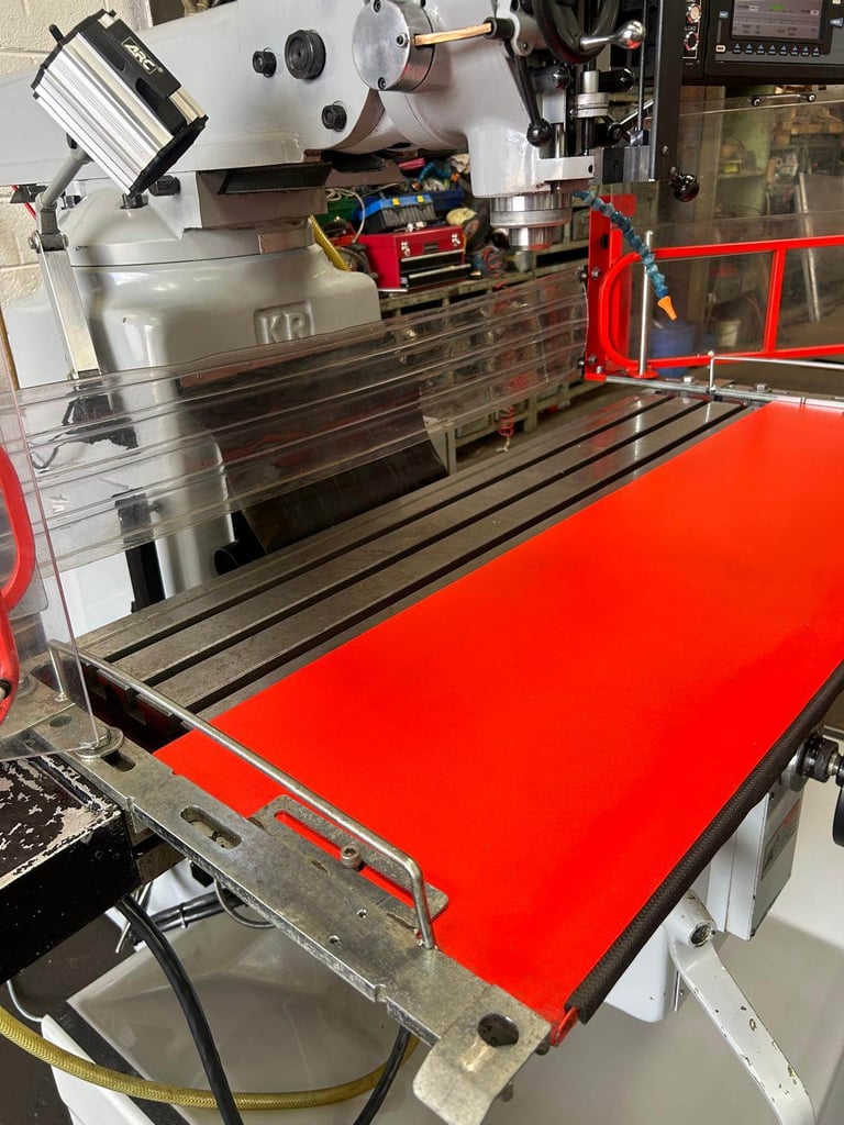 XYZ MODEL SMX 2000 CNC TURRET MILLING MACHINE R8 YEAR 2015