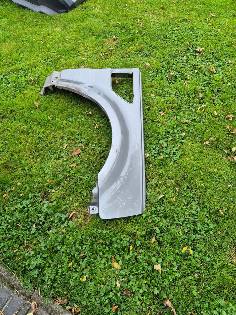 Land range rover parts - Bumper & driver side wing