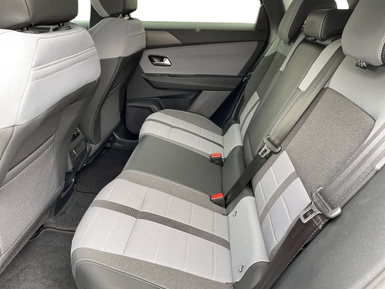  Vauxhall Grandland Electric 73kwh Gs Suv 5dr Electric Auto 213 Ps Electric