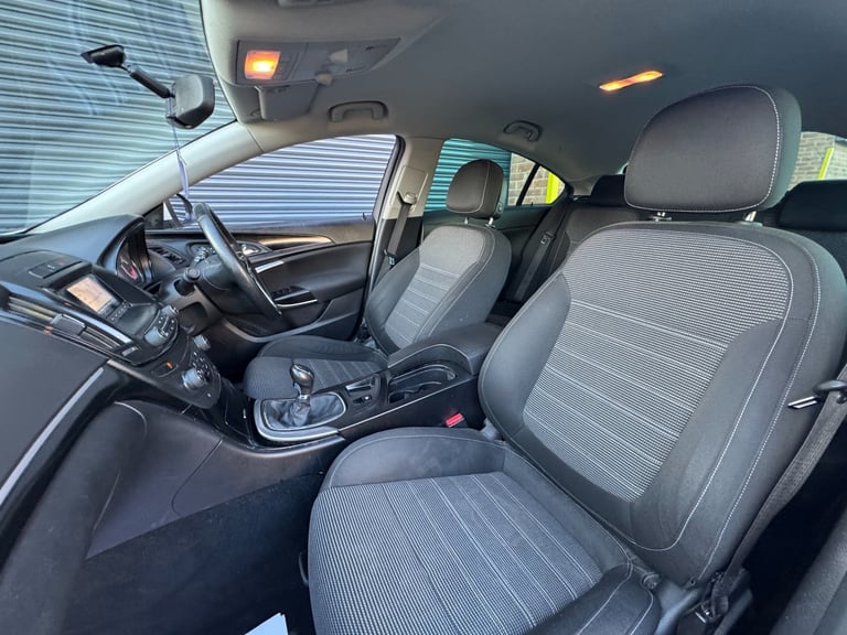 2015 Vauxhall Insignia 2.0 CDTi [140] ecoFLEX SRi 5dr [Start Stop] HATCHBACK Diesel Manual