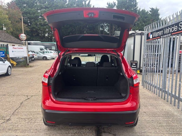 2015 Nissan Qashqai 1.2 Qashqai N-Tec DiG-T 5dr SUV Petrol Manual
