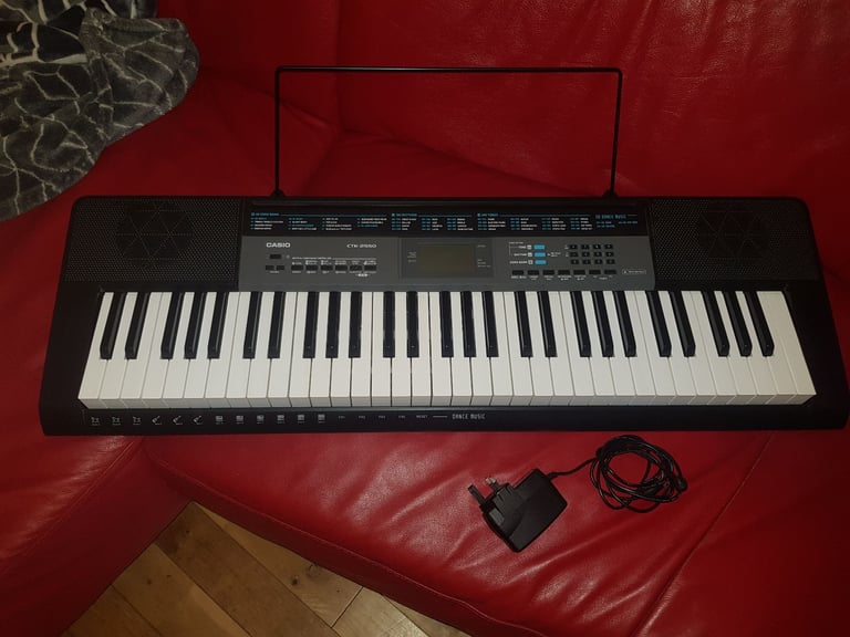 Casio ctk-2550 electronic keyboard with stand