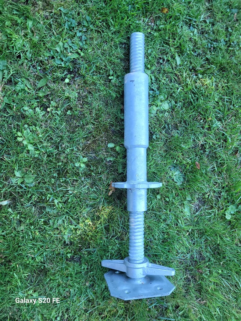 Scaffold or Tower adjustable feet