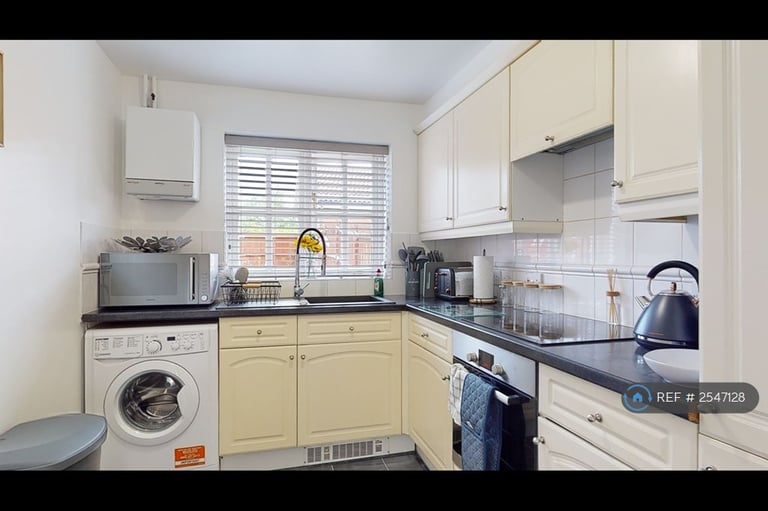 3 bedroom house in White Willow Close, Ashford, TN24 (3 bed) (#2547128)