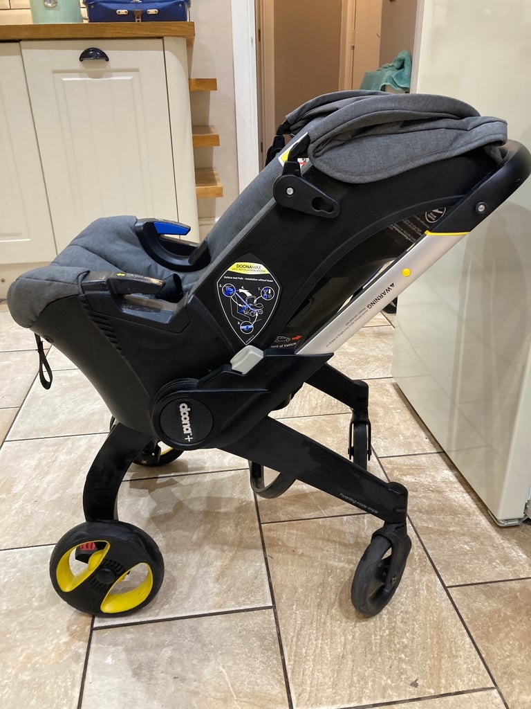 Doona + car seat stroller with BN isofix