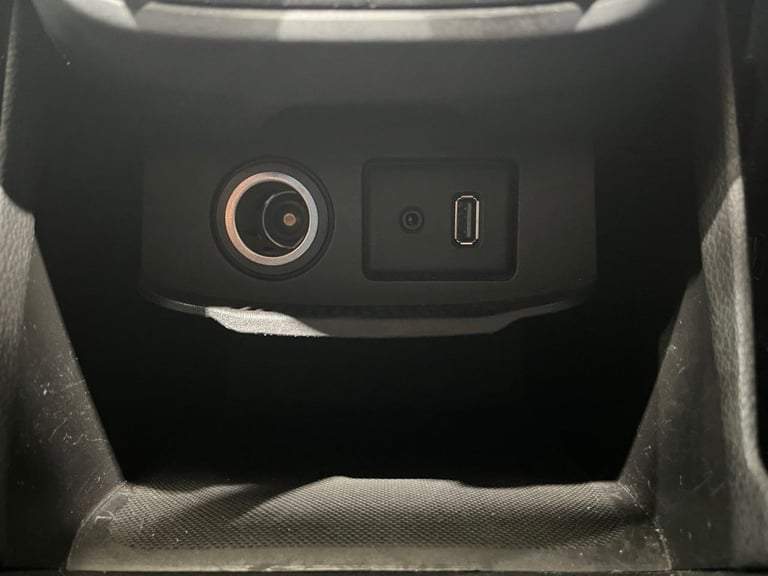 2014 Vauxhall Zafira Tourer 2.0 CDTi SRi MPV 5dr Diesel Manual Euro 5 (130 ps) MPV Diesel Manual