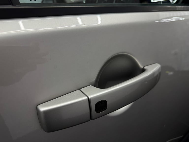 2015 Land Rover Discovery 4 3.0 SD V6 HSE Luxury Auto 4WD Euro 6 (s/s) 5dr ESTATE Diesel Automatic