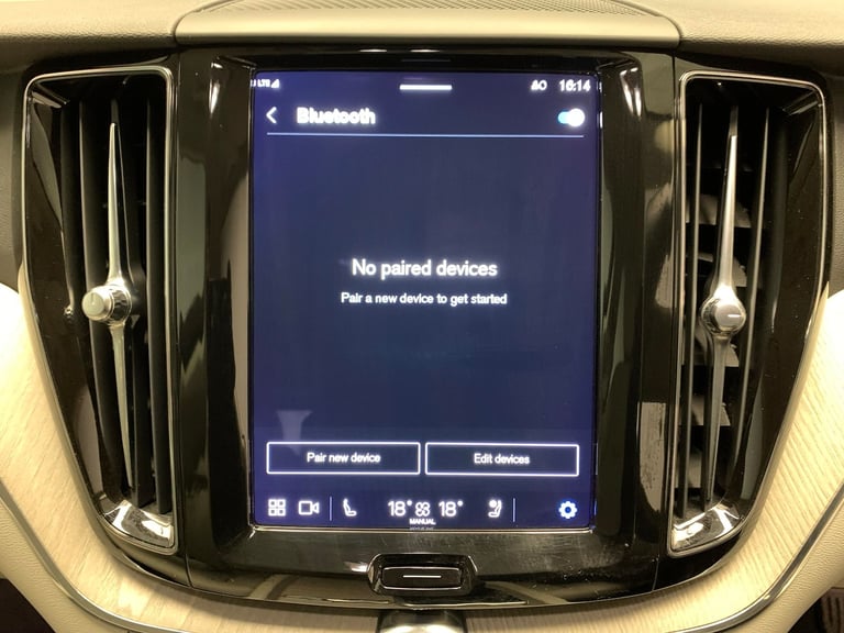 2022 Volvo XC60 2.0 B5 MHEV Plus SUV 5dr Petrol Hybrid Auto AWD Euro 6 (s/s) (250 ps) - HK  Suv H...
