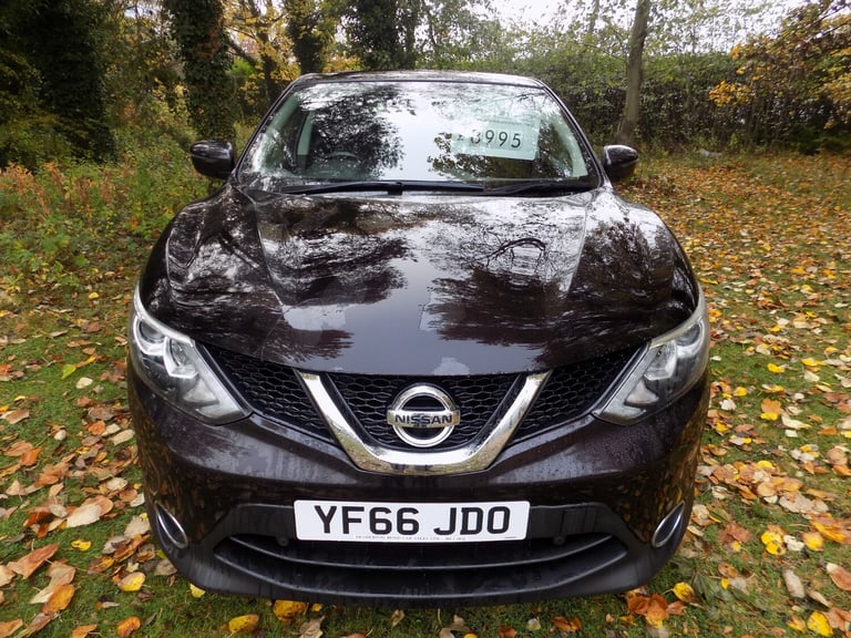 2017 Nissan Qashqai 1.2 DiG-T Acenta [Smart Vision Pack] 5dr Xtronic HATCHBACK Petrol Automatic