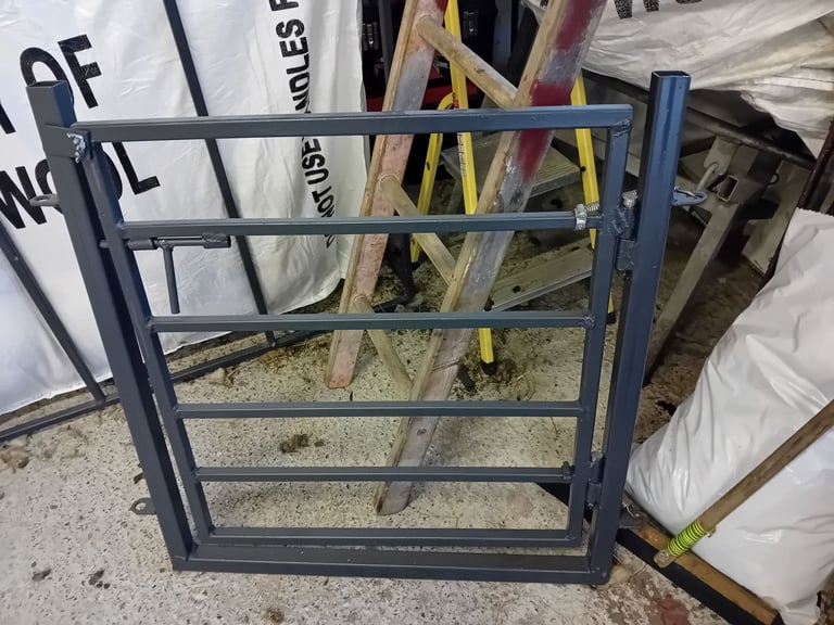 image for Spring loaded sheep gate