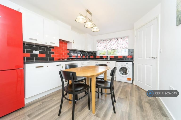 2 bedroom house in Lawnswood Road, Manchester, M12 (2 bed) (#2654545)