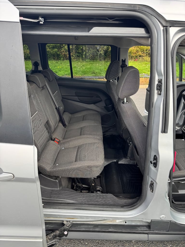 Ford, GRAND TOURNEO CONNECT, MPV, 2015, Manual, 1560 (cc), 5 doors