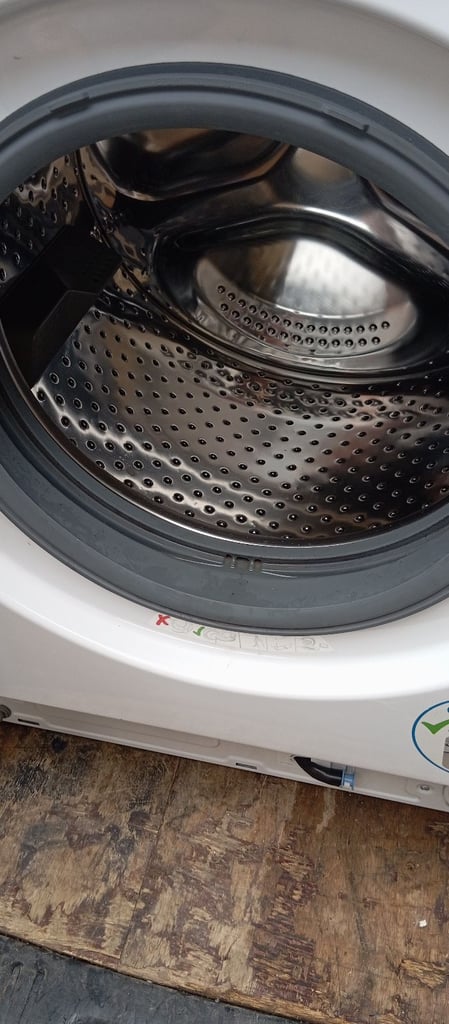 Lamona integrated washing machine 1400 spin 8kg 