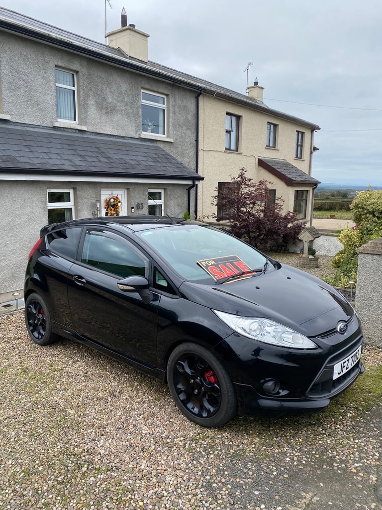2012 Ford Fiesta 