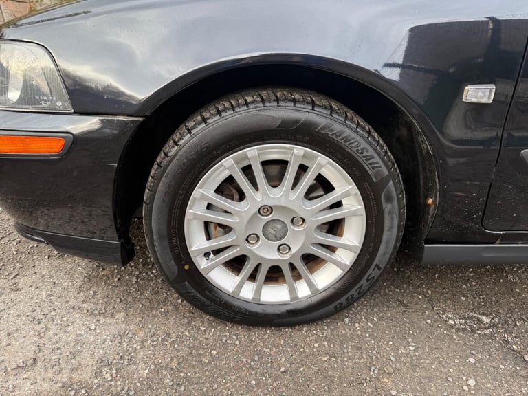 2003 Volvo S40 1.8 S 4dr [122bhp] SALOON PETROL Manual