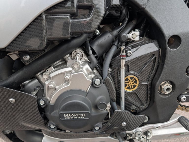 2016 YAMAHA YZF-R1M