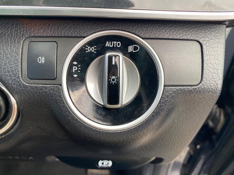 2013 Mercedes-Benz E-Class 2.1 E220 CDI SE Saloon 4dr Diesel Manual Euro 5 (s/s) (170 ps) Saloon ...