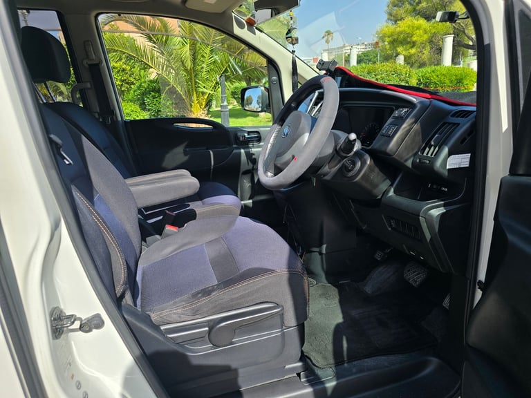 Nissan, 2008, 1990 (cc)