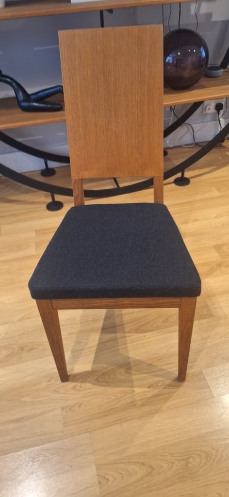 Round Solid Oak Dining Room Table with glass top & 6 chairs for sale in Ealing
