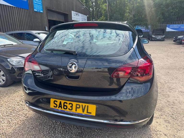 2013 Vauxhall Astra 1.4 16v SRi Euro 5 5dr HATCHBACK Petrol Manual