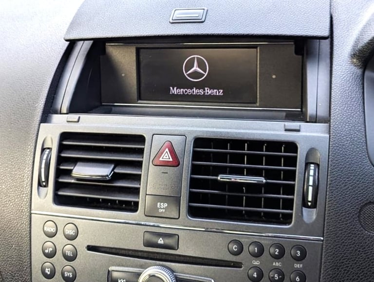 2010 Mercedes-Benz C-Class C180 CGI BlueEFFICIENCY Sport 4dr Auto SALOON Petrol Automatic