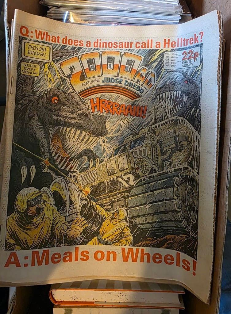 Comic Book Bundle - 140+ issues - Marvel, DC, Image, Indies, 2000AD - Long Box