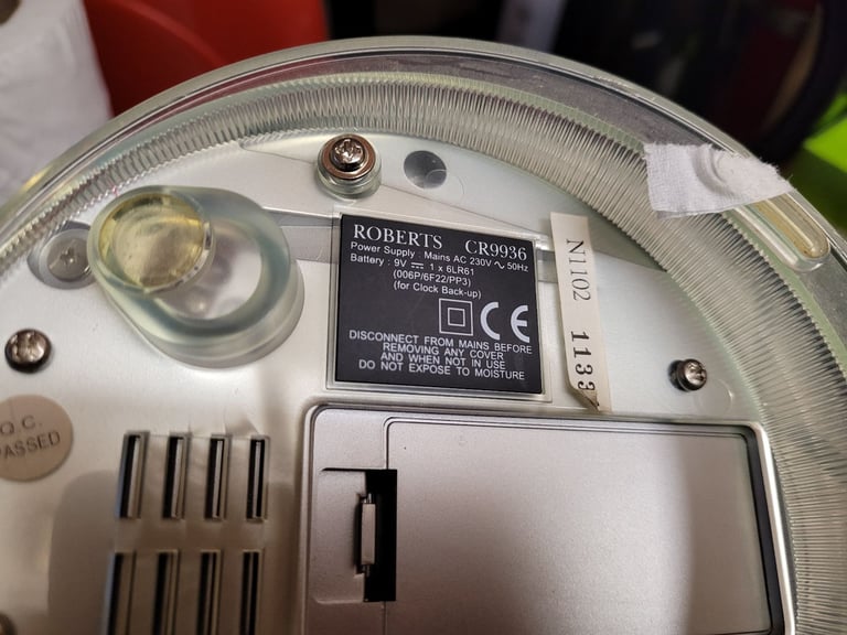 Roberts CR9936 programmable CD Radio Alarm 