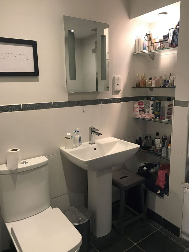 One bed flat to rent in Henleaze/ Horfield £1250 pm