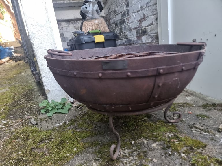 🔥 Rustic Kadai Fire Bowl / BBQ Grill – 60cm 🔥
