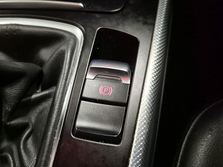 2013 Audi A4 2.0 TDI SE Technik Euro 5 (s/s) 4dr SALOON Diesel Manual