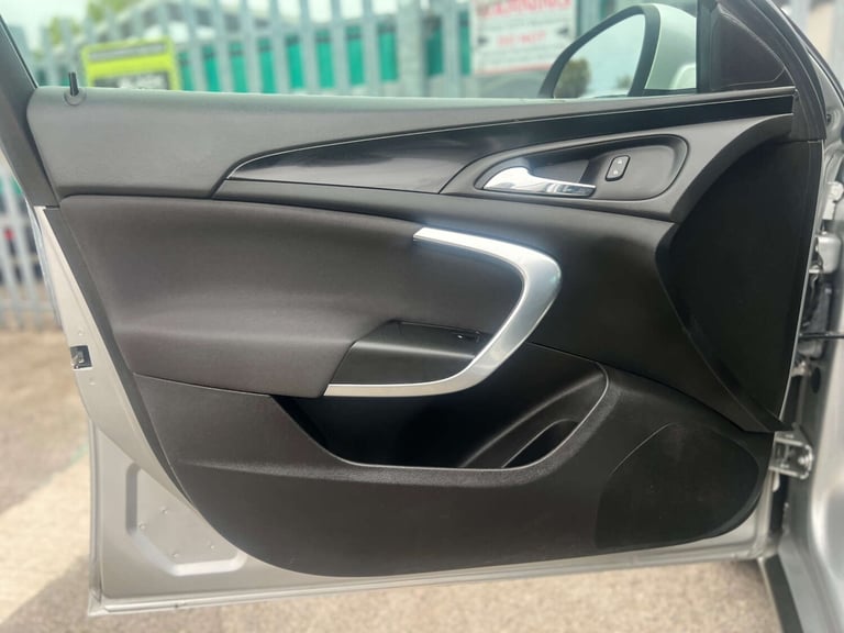 2017 Vauxhall Insignia 1.4 Insignia SRi Nav S/S 5dr Hatchback Petrol Manual