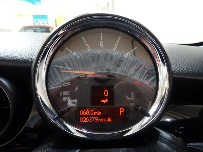 Mini Convertible 1.6 Cooper 2dr Automatic **LOW MILEAGE*ONLY 26000 MILES**