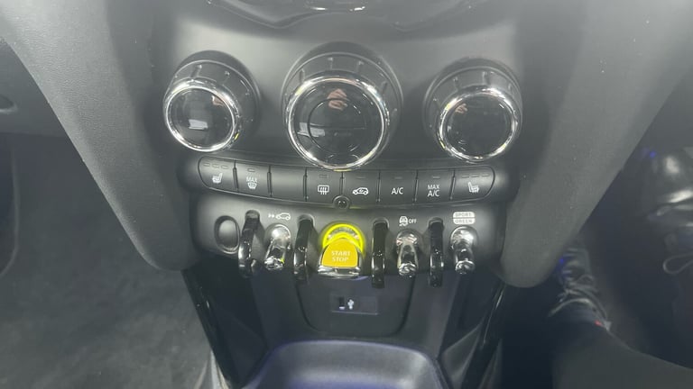 2020 MINI Hatch 135kW Cooper S Level 2 33kWh 3dr Auto Electric Hatchback Hatchback Electric Autom...