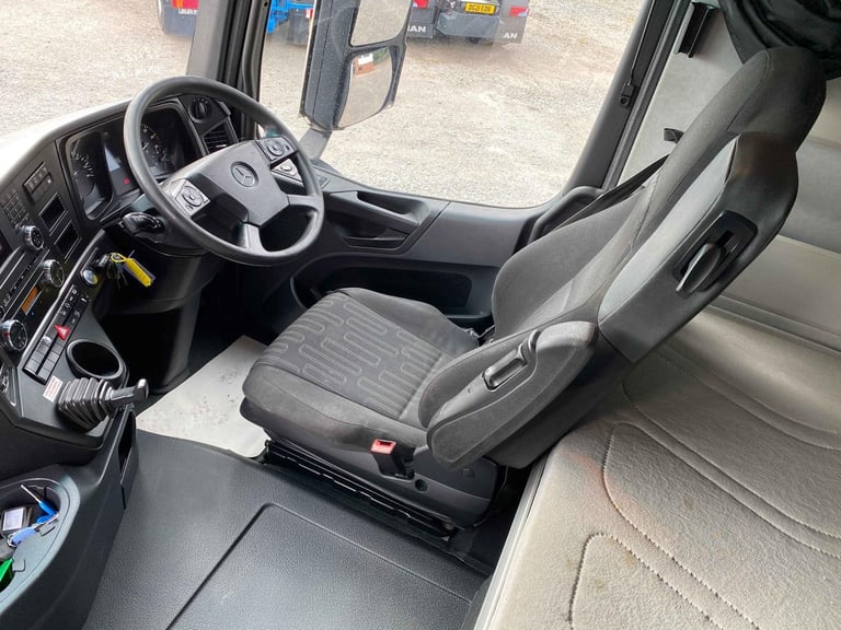 MERCEDES AROCS 1824 *EURO 6* 18 TONNE DOUBLE DECK CURTAINSIDER 2019 – FJ19 NFE