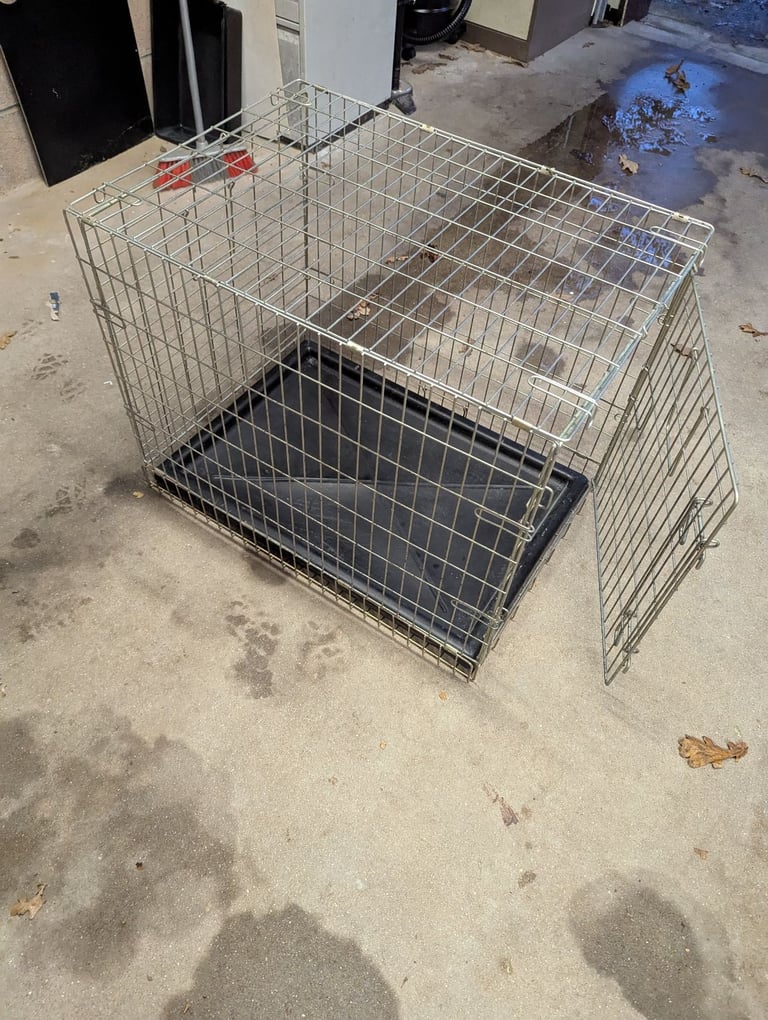Dog cage 