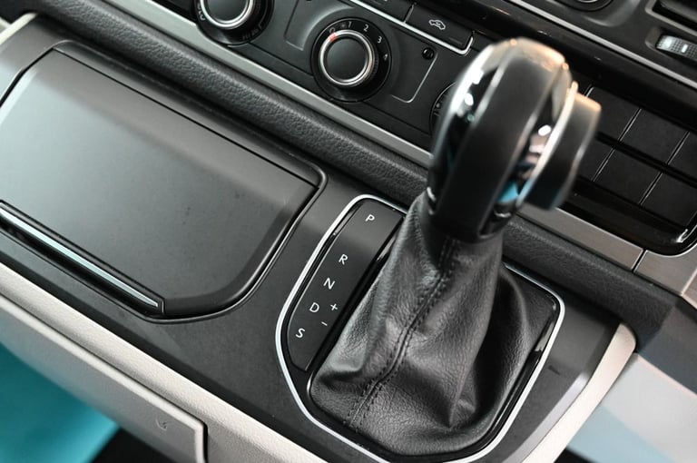 2019 Volkswagen Transporter 2.0 TDI BMT 150 Highline Kombi Van DSG WINDOW VAN DIESEL Automatic