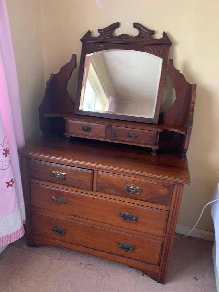 Antique dressing table with mirror