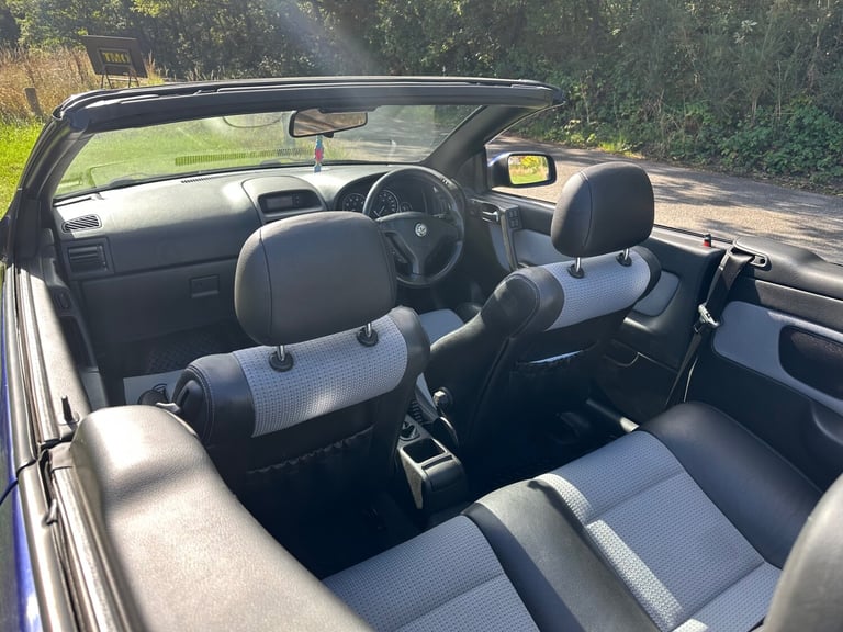 2006 Vauxhall Astra 1.8i 16V Exclusiv 2dr CONVERTIBLE Petrol Manual - Image 11