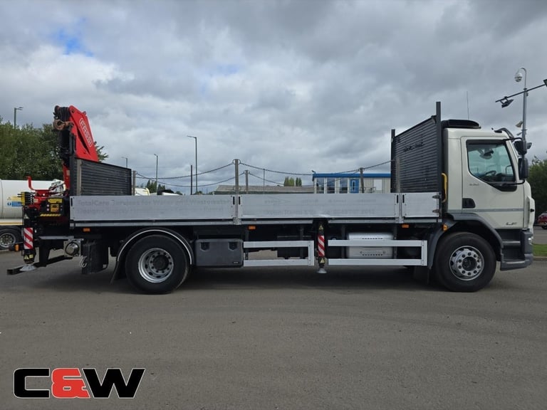 2019(19) FA LF 230 4x2 DROPSIDE REAR MOUNTED CRANE