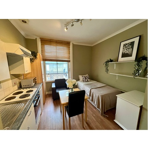 Single Semi-Studio on Hogarth Road, Earls Court, SW5 0PU * Some Bills Included*