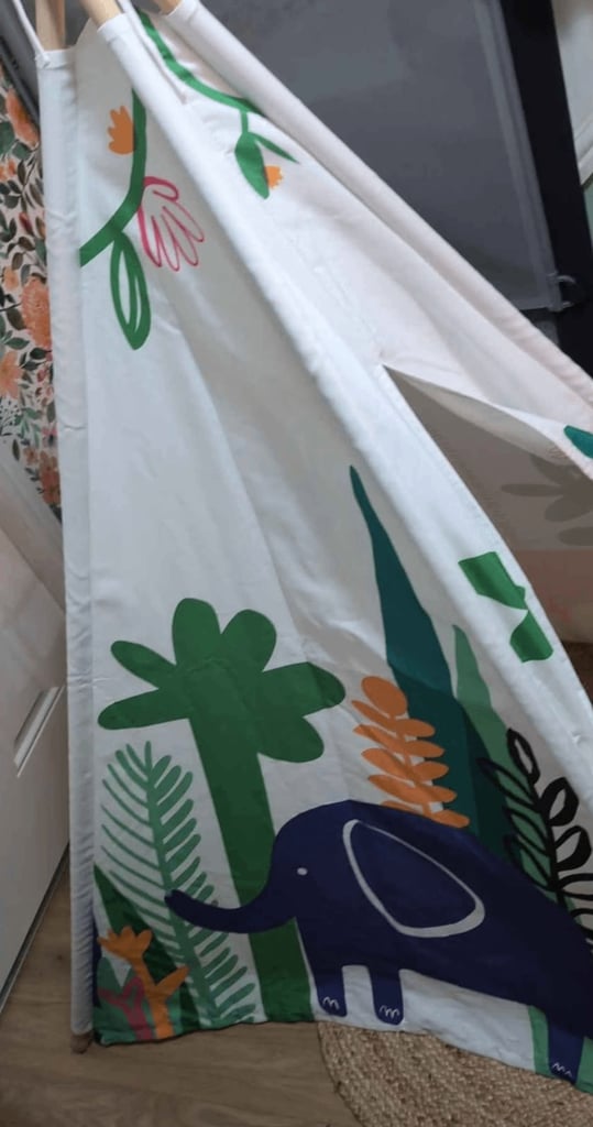 Jungle tipi tent 