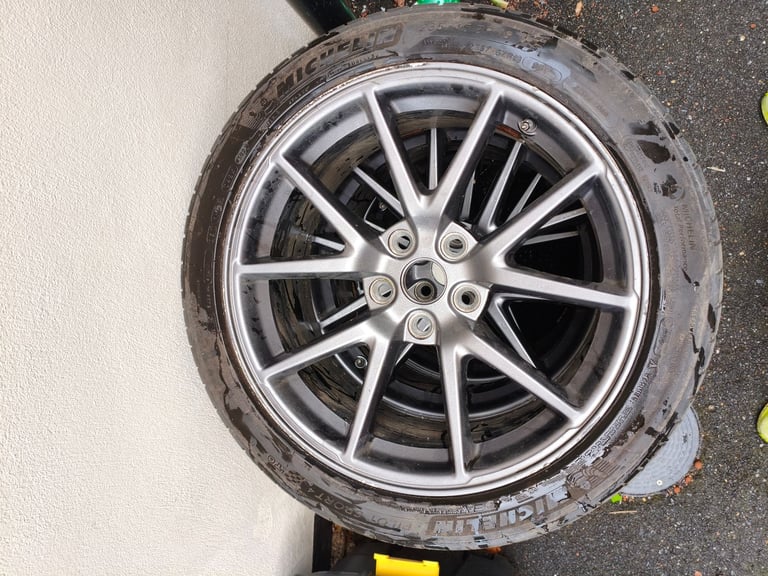 Tesla model 3 aero 18" Alloys with tyres 