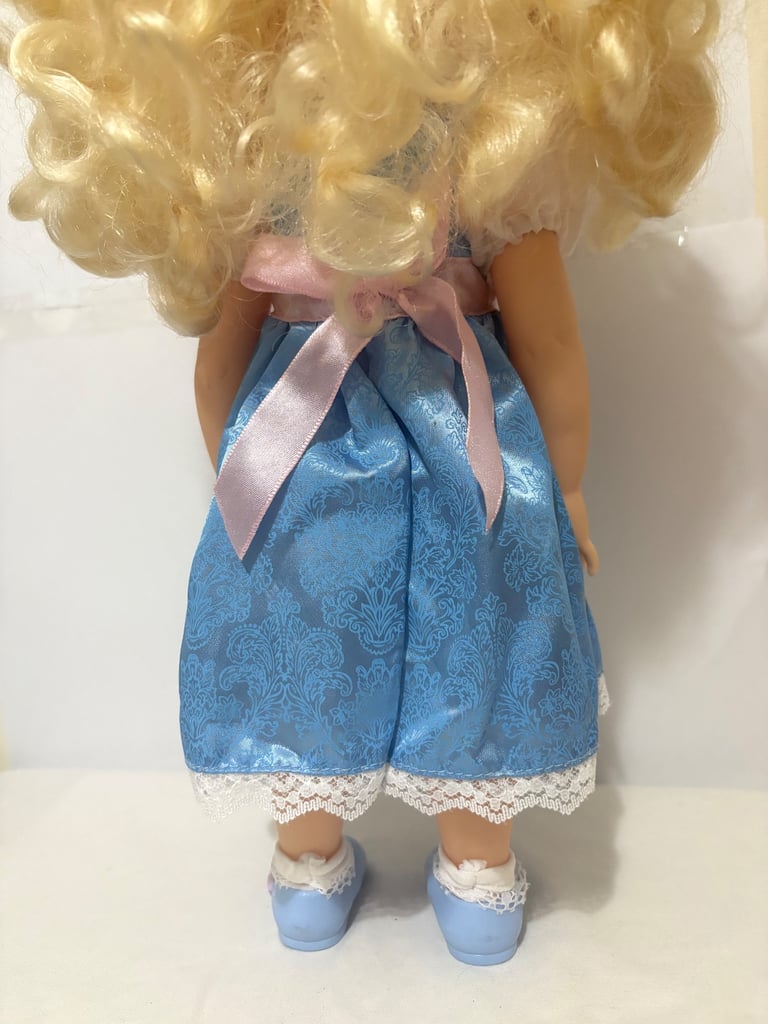 Disney Animators Collection Cinderella Doll