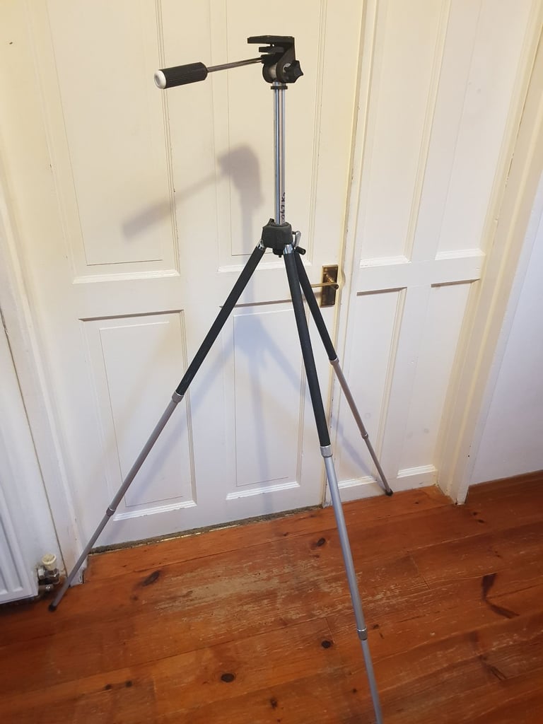 Camera tripod -  130cm / 146cm max