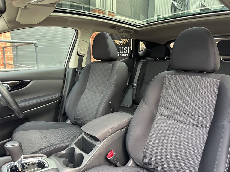 2017 Nissan Qashqai 1.2 DIG-T N-Connecta XTRON 2WD Euro 6 (s/s) 5dr HATCHBACK Petrol Automatic